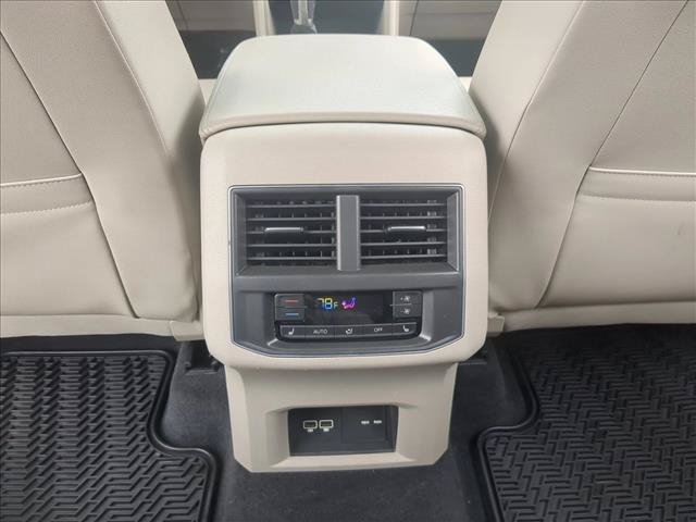 Used 2018 Volkswagen Atlas SEL Premium AWD/4WD image 18