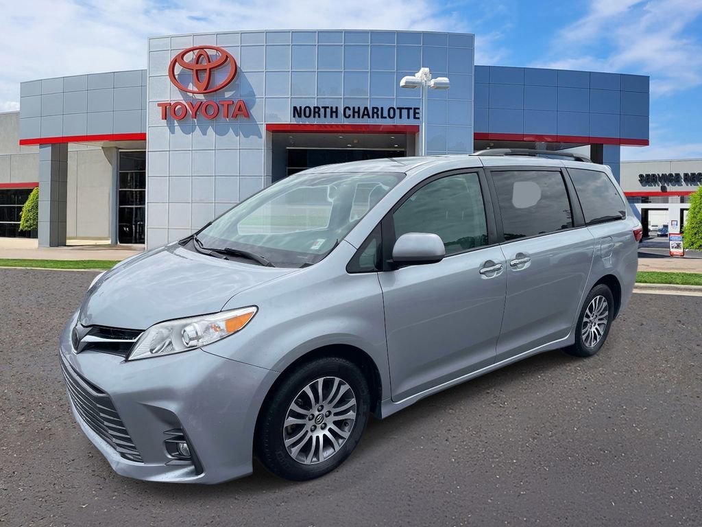 Used 2018 Toyota Sienna XLE Premium image 4