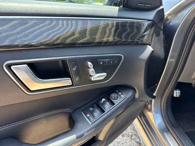 Used 2016 Mercedes-Benz E 350 4MATIC Sedan w/ Premium Package image 19