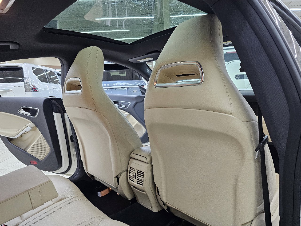 Used 2018 Mercedes-Benz CLA 250 4MATIC image 25