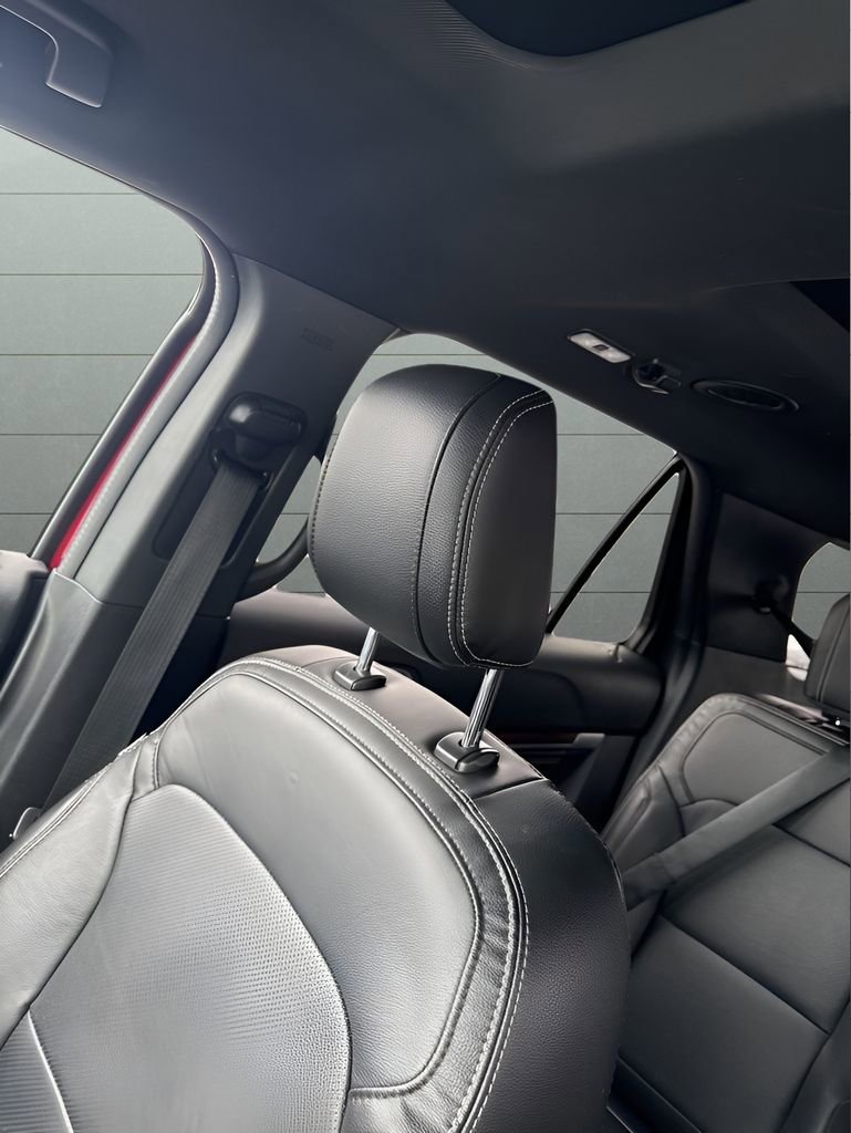 Used 2018 Ford Explorer Limited w/ Equipment Group 301A image 11