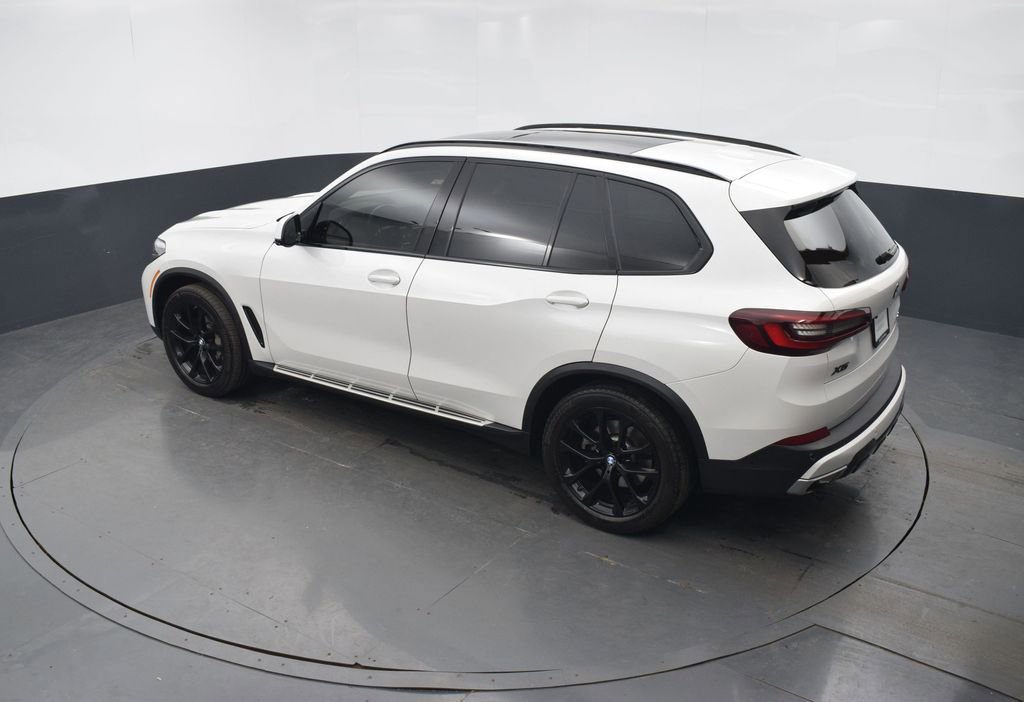 Used 2023 BMW X5 xDrive40i w/ Premium Package image 42