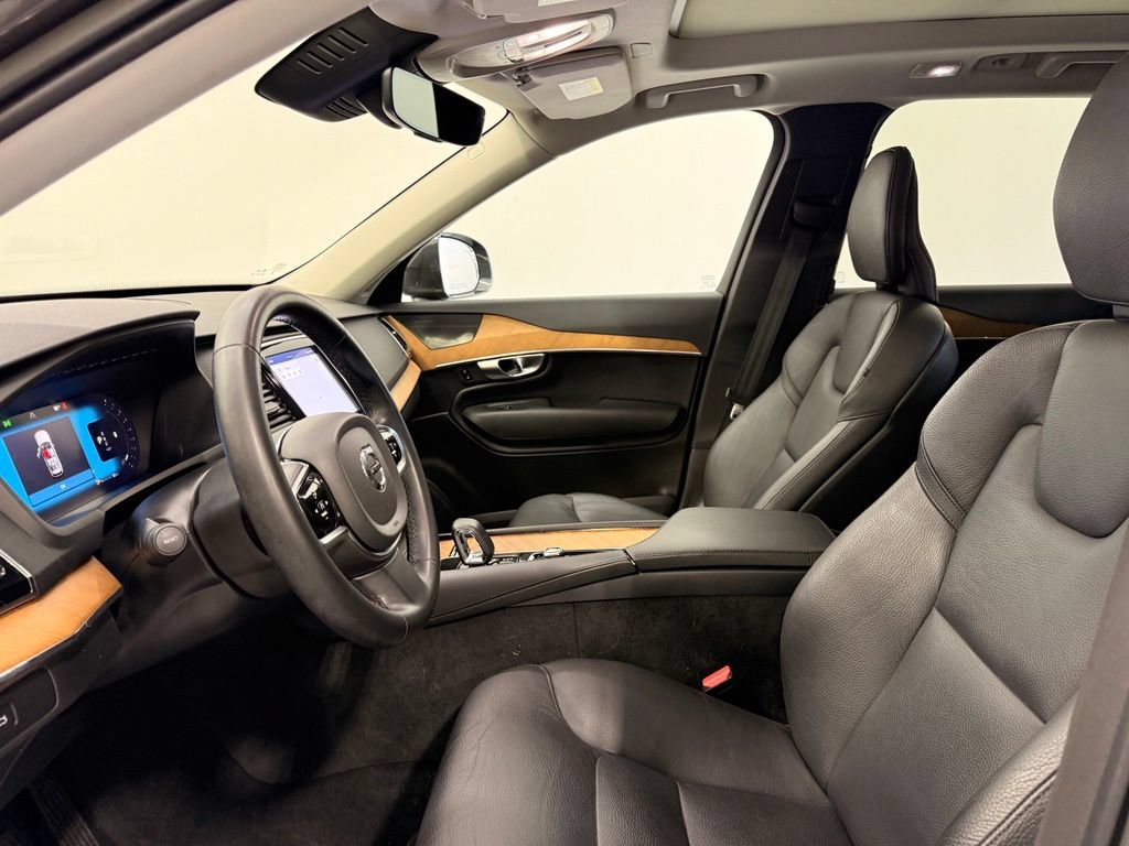 Used 2023 Volvo XC90 B5 Plus AWD/4WD image 11