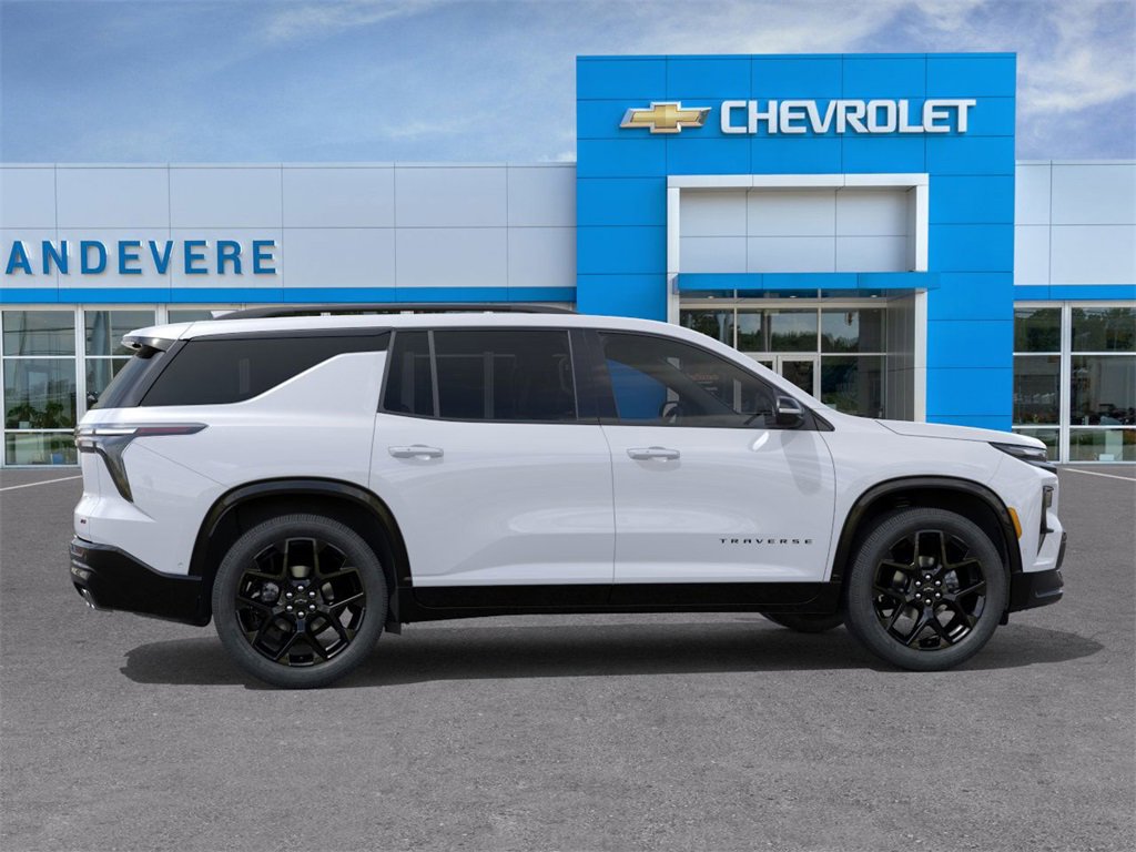New 2026 Chevrolet Traverse RS w/ LPO, Floor Liner Package image 5