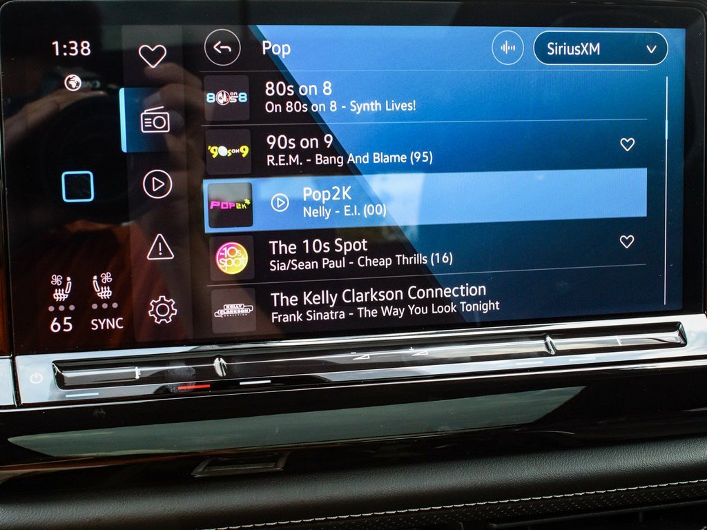 Used 2025 Volkswagen Atlas Cross Sport SEL Premium R-Line image 21