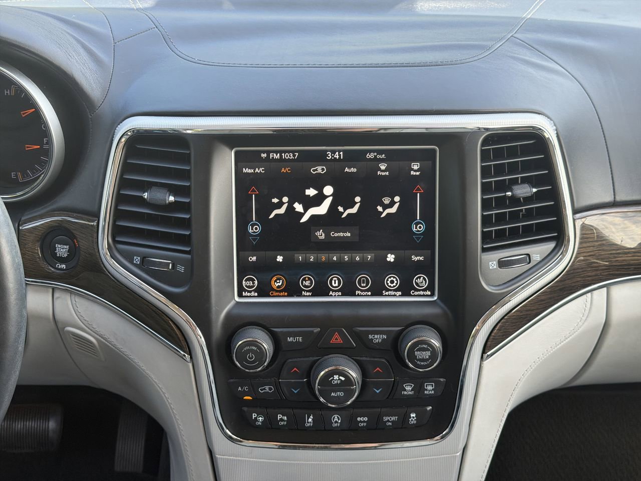 Used 2018 Jeep Grand Cherokee Summit AWD/4WD image 19