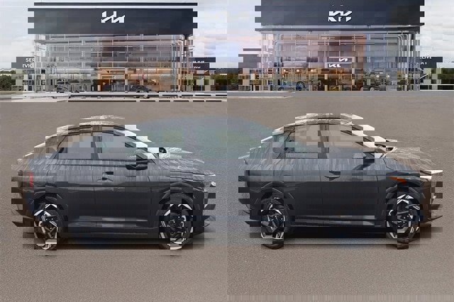 New 2025 Kia K4 EX image 2