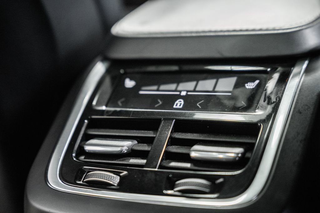 Used 2019 Volvo XC90 T5 R-Design w/ Protection Package Premier image 36