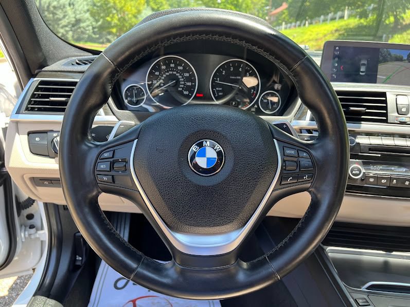 Used 2018 BMW 340i xDrive Sedan w/ Premium Package AWD/4WD image 12