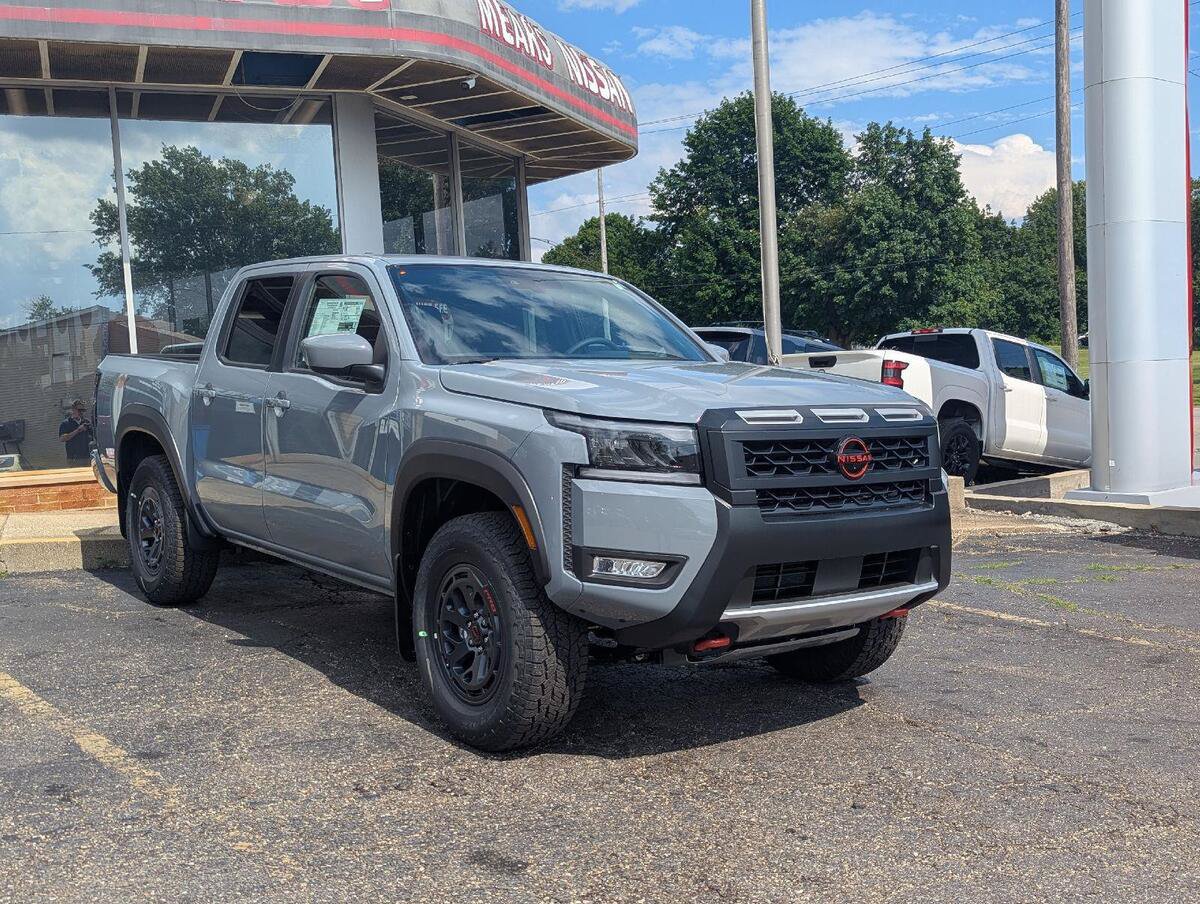 New 2026 Nissan Frontier PRO-4X w/ Tow Package