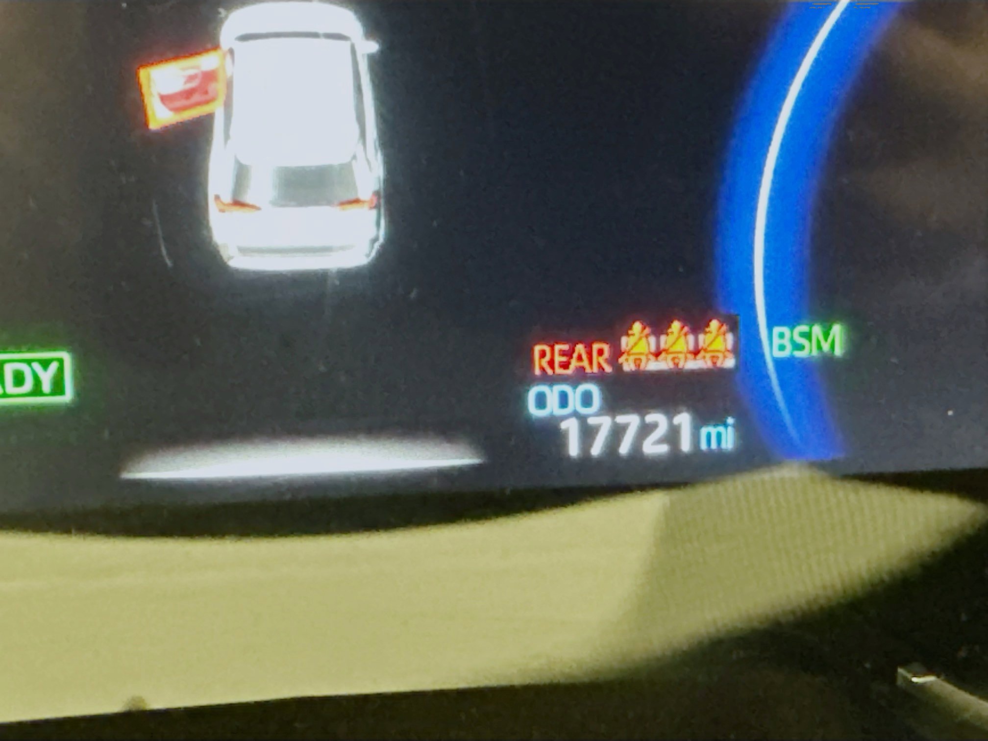 Used 2025 Toyota RAV4 XLE image 19