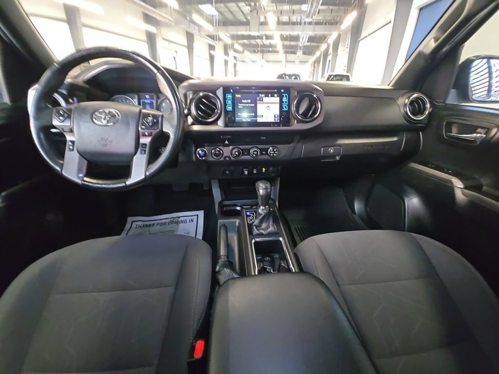 Used 2019 Toyota Tacoma TRD Sport AWD/4WD image 21