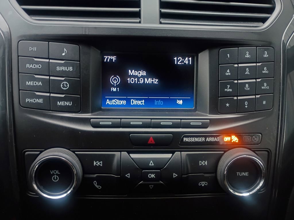 Used 2019 Ford Explorer XLT image 8