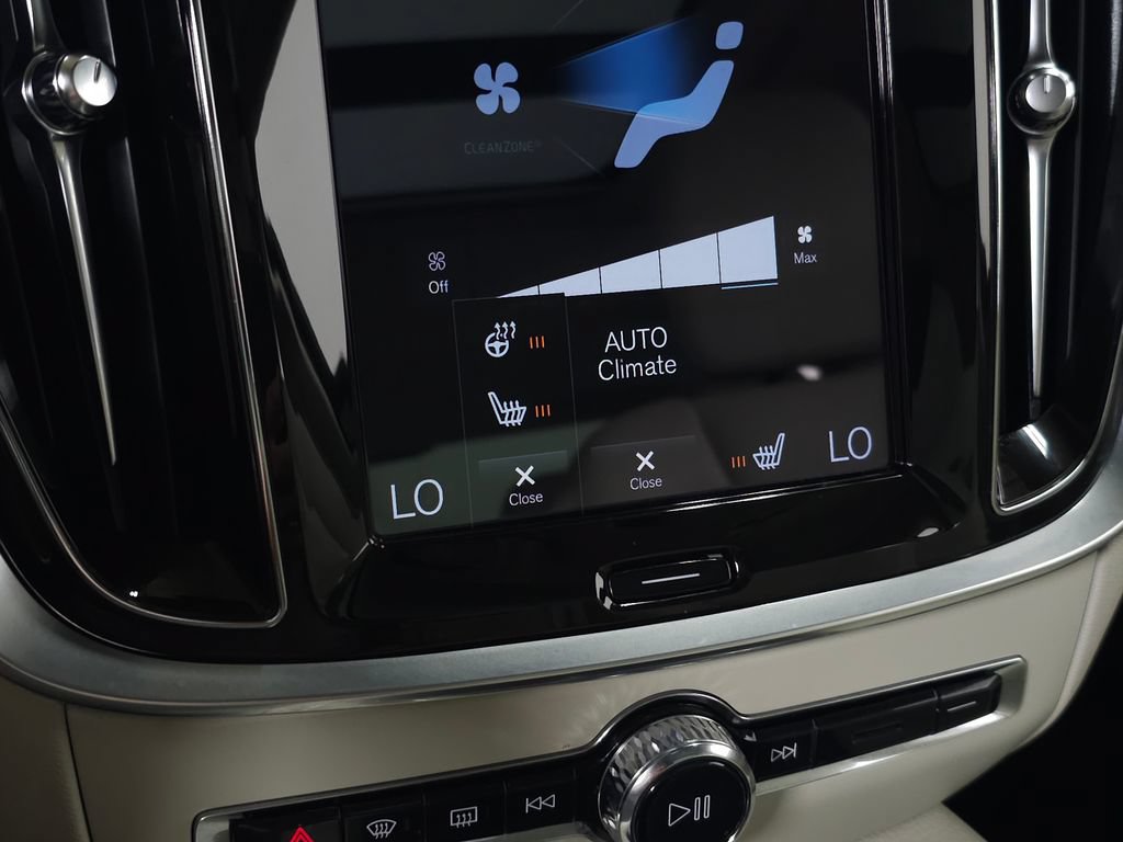 Certified 2022 Volvo S60 T8 R-Design Expression w/ Advanced Package AWD/4WD image 32