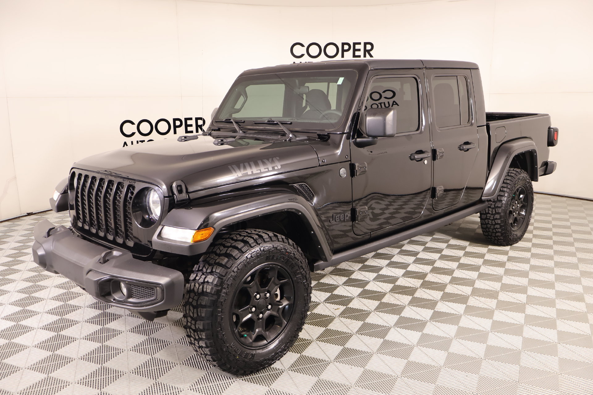 Used 2023 Jeep Gladiator Sport AWD/4WD image 10