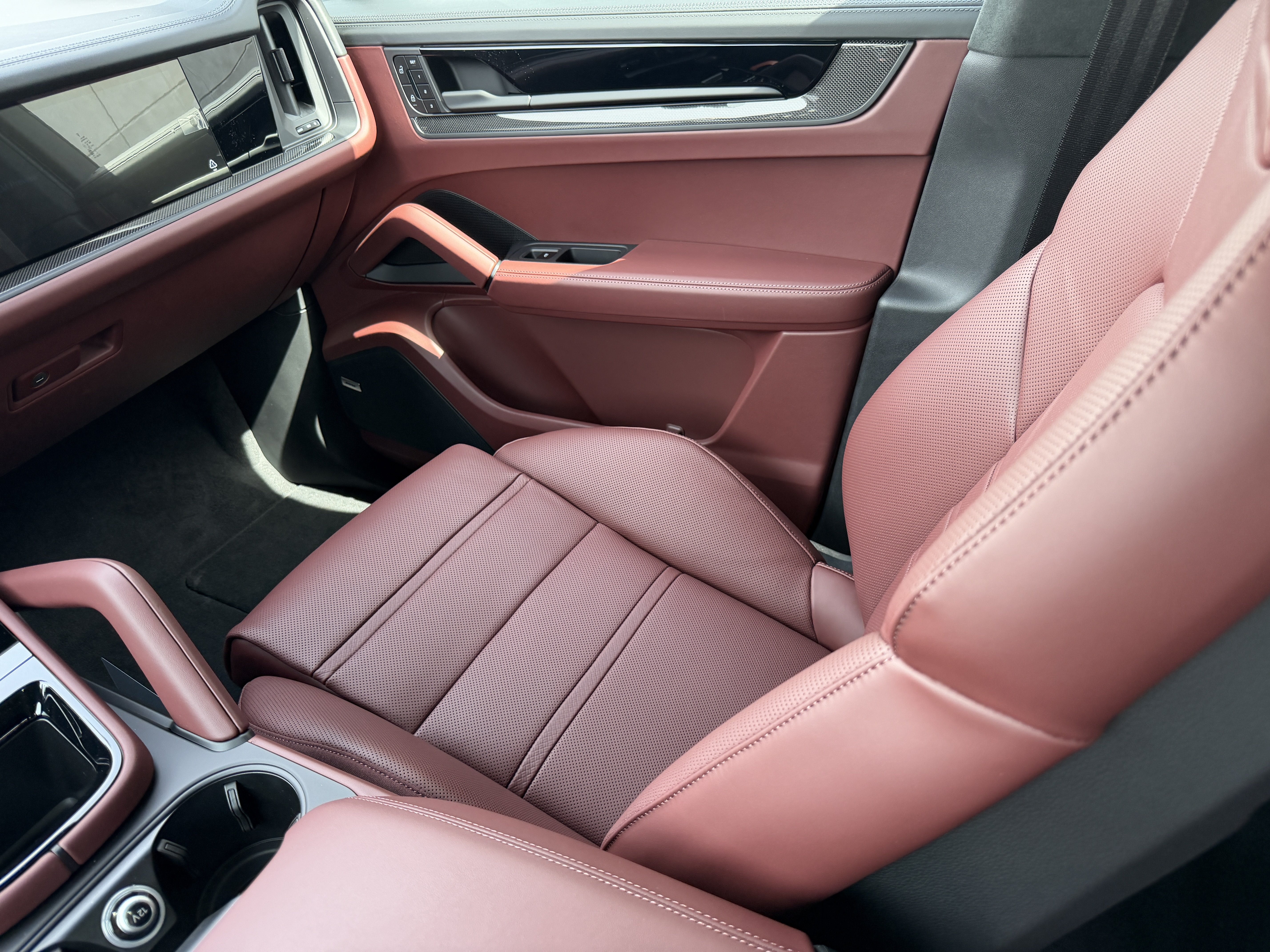 New 2026 Porsche Cayenne GTS AWD/4WD image 19
