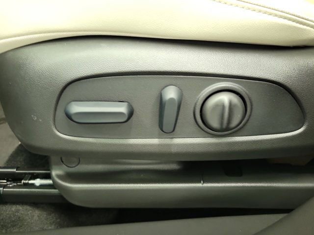 Used 2025 Buick Encore GX Sport Touring w/ Comfort Package image 25
