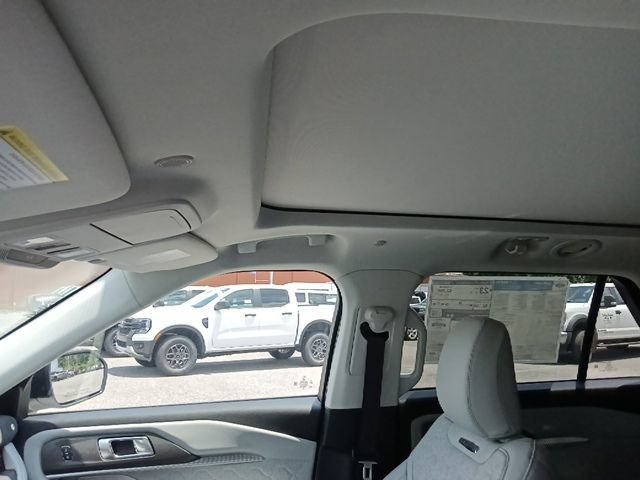 New 2026 Ford Explorer Platinum w/ LUX Leather Package AWD/4WD image 14