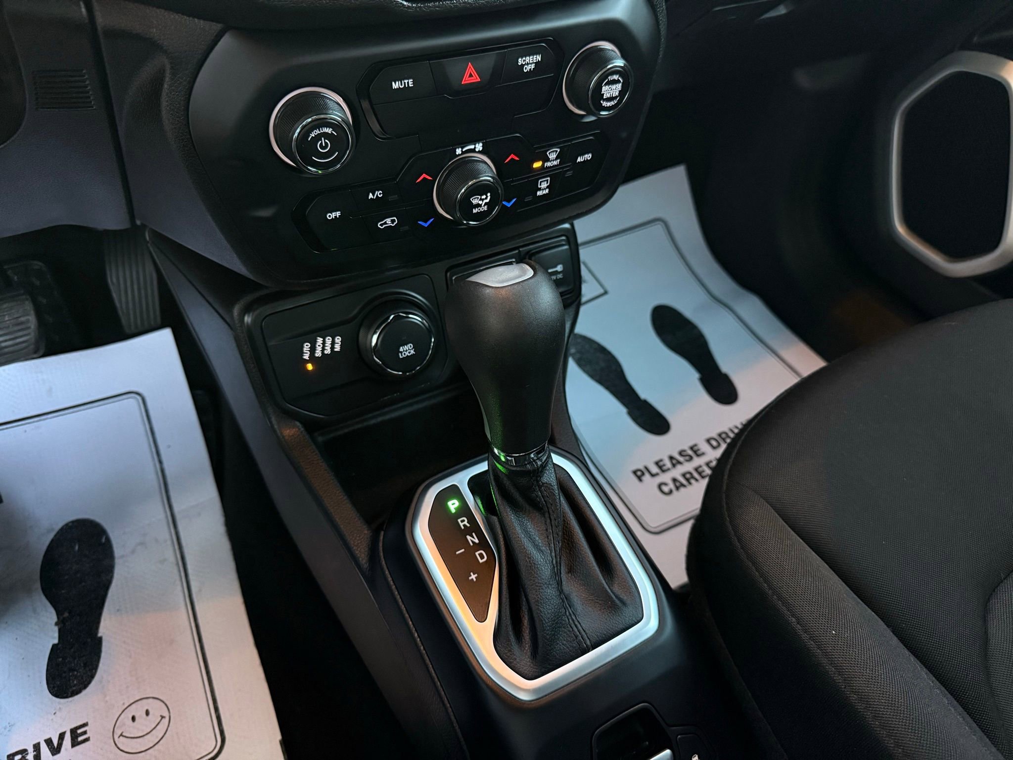 Used 2019 Jeep Renegade Latitude w/ Cold Weather Group image 44