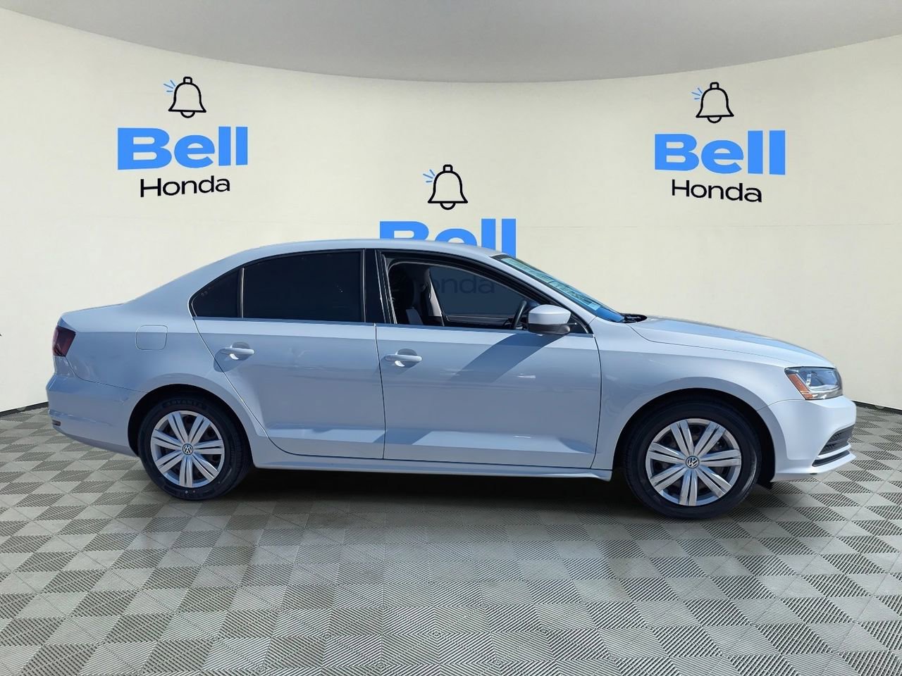 Used 2017 Volkswagen Jetta S image 5