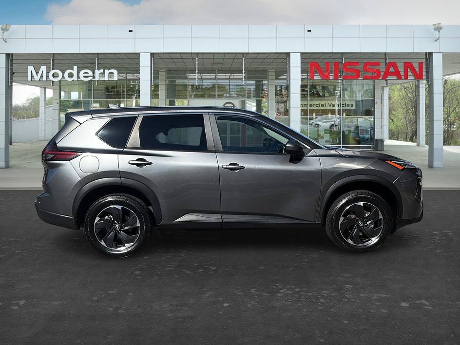 Certified 2025 Nissan Rogue SV AWD/4WD image 6