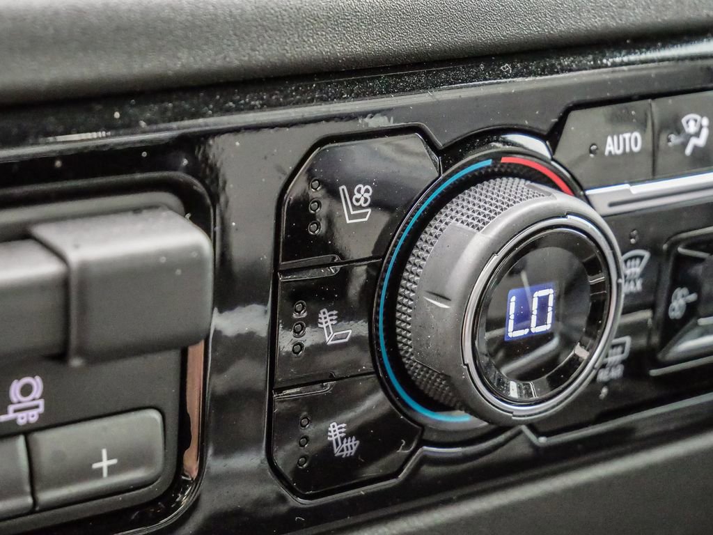 Certified 2025 Chevrolet Silverado 2500 High Country w/ Technology Package image 37