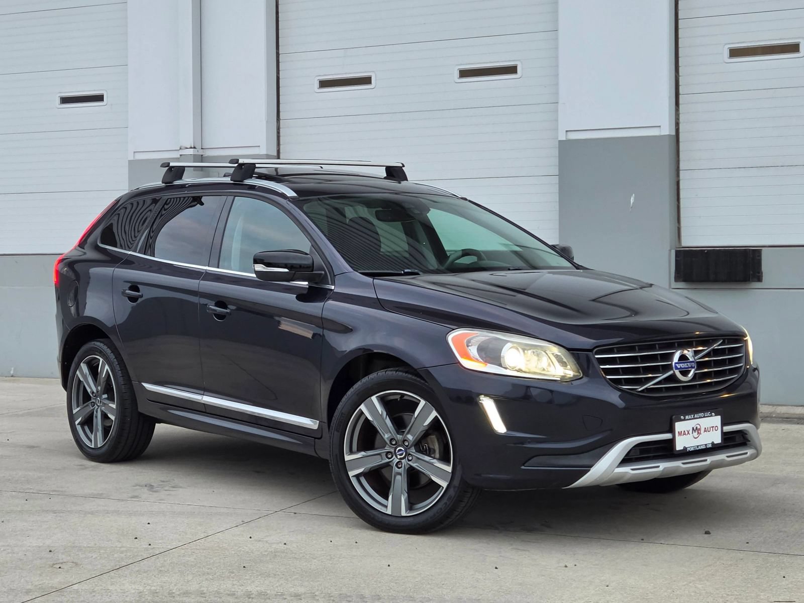 Used 2017 Volvo XC60 T6 Dynamic w/ Preferred Option Package
