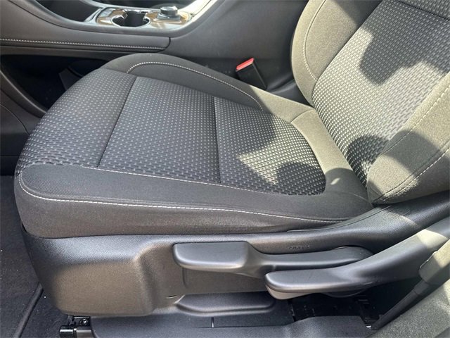 Used 2023 GMC Acadia SLE w/ Elevation Edition image 21