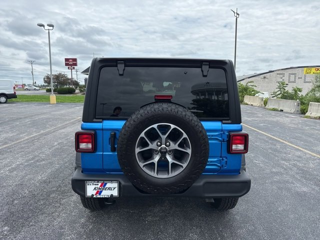 Used 2024 Jeep Wrangler Sport S image 4