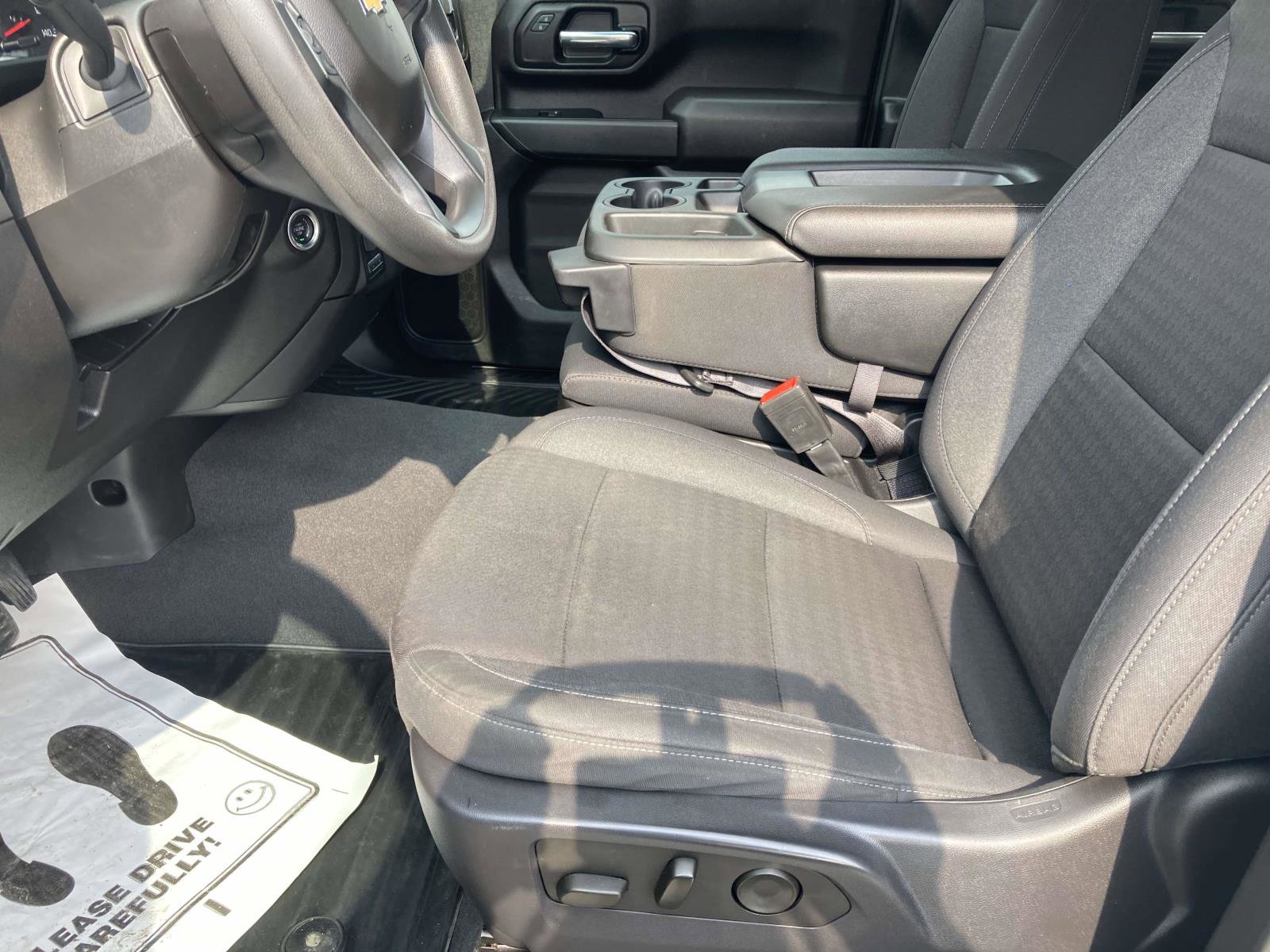 Used 2024 Chevrolet Silverado 2500 Custom w/ Custom Value Package image 12