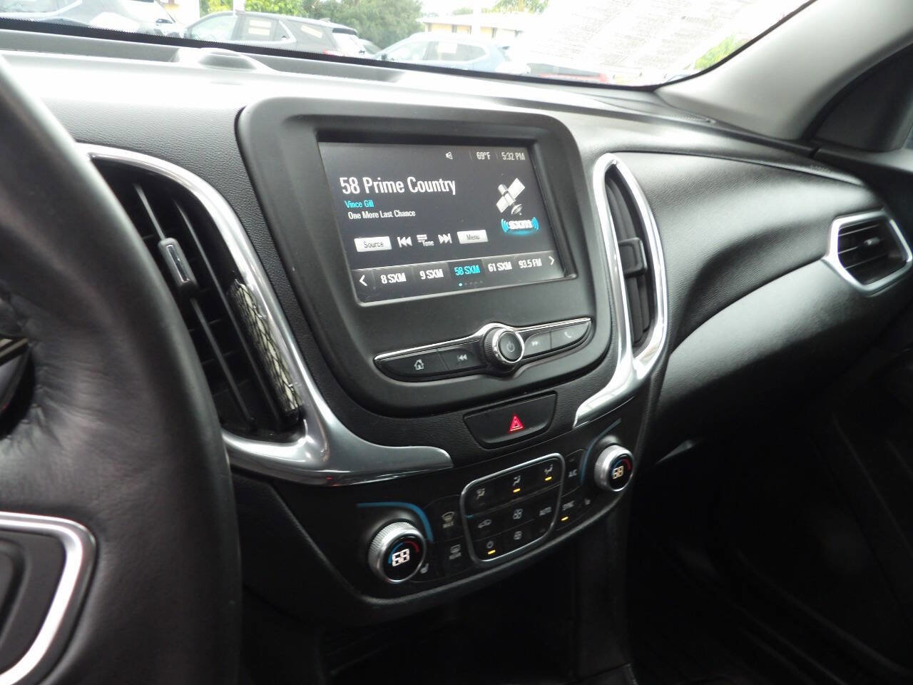 Used 2018 Chevrolet Equinox LT image 7