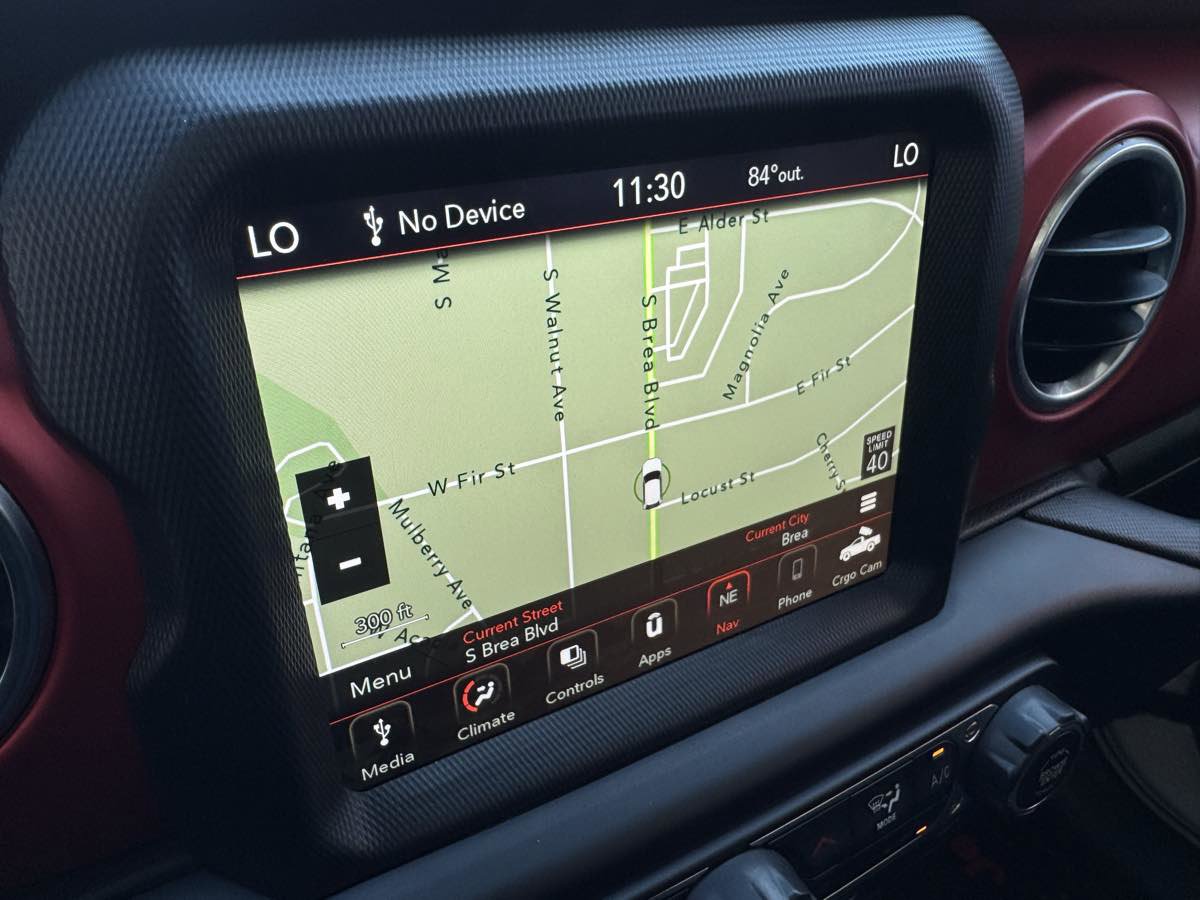 Used 2022 Jeep Gladiator Rubicon AWD/4WD image 24