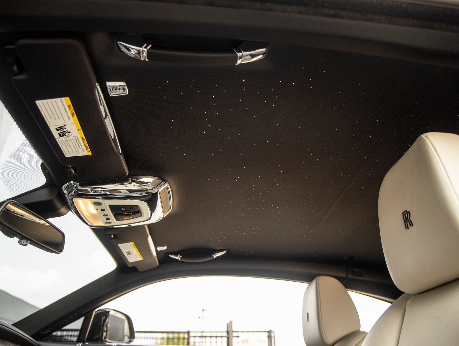 Used 2019 Rolls-Royce Wraith RWD image 36