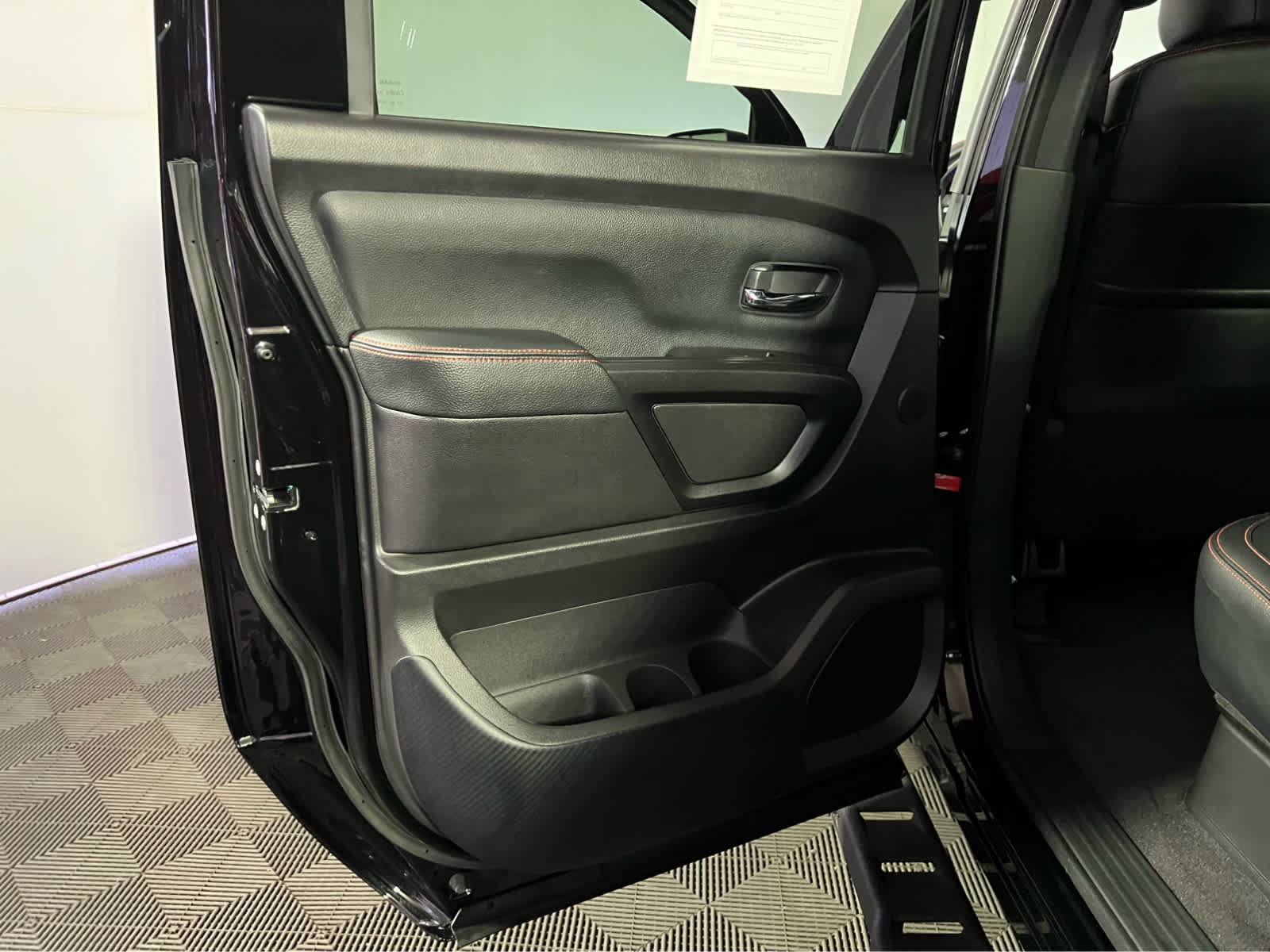 Certified 2024 Nissan Titan PRO-4X w/ Pro-4x Convenience Package AWD/4WD image 25