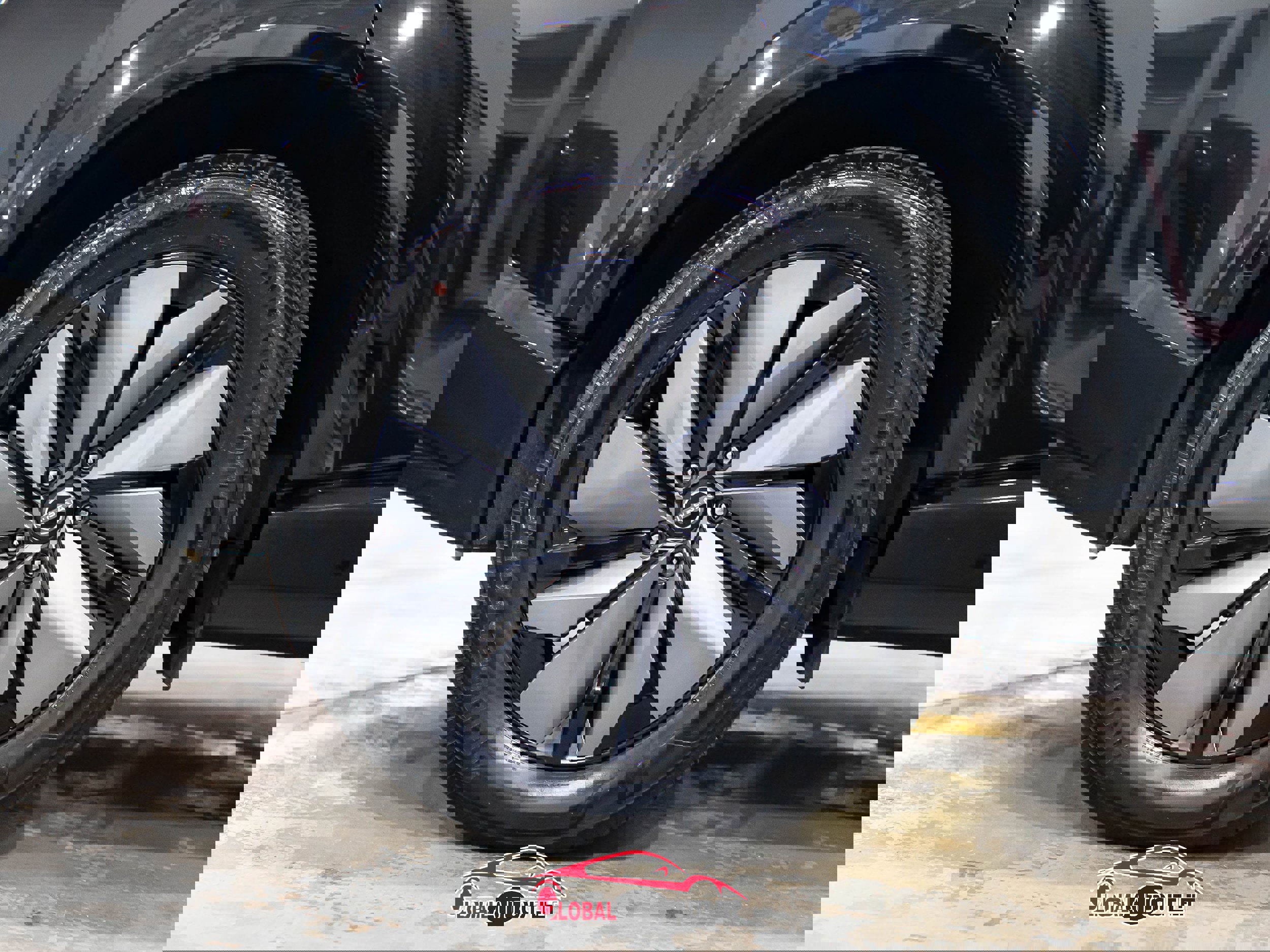 Used 2023 Nissan Ariya AWD image 11