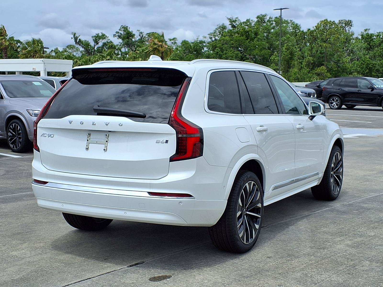 New 2026 Volvo XC90 B6 Ultra w/ Protection Package AWD/4WD image 7