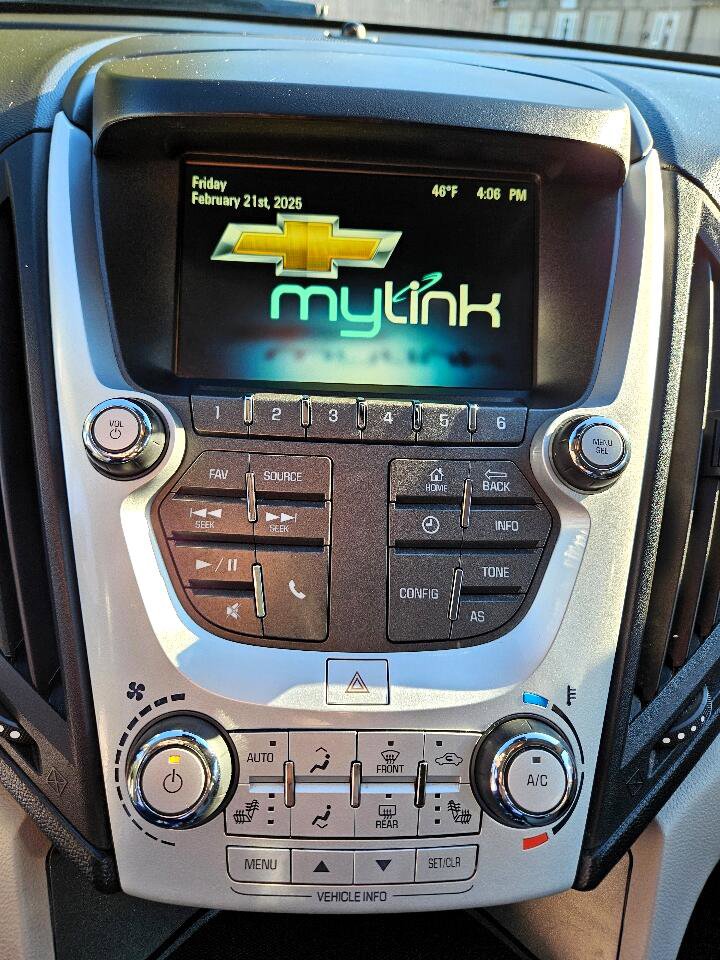 Used 2016 Chevrolet Equinox LT w/ Convenience Package image 17