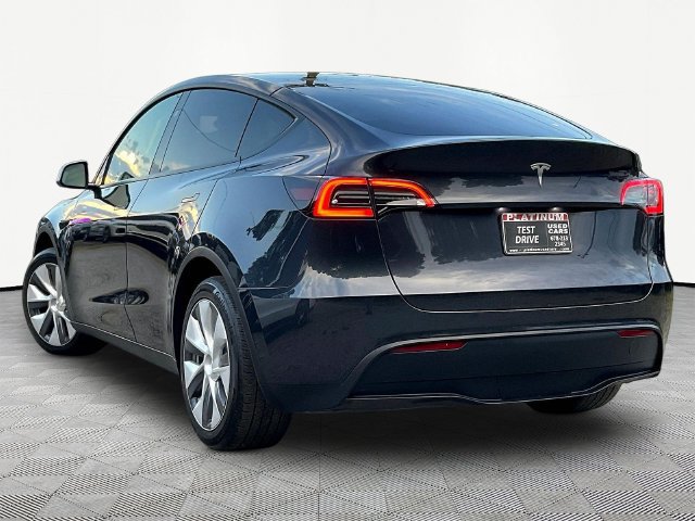 Used 2024 Tesla Model Y Long Range RWD image 7