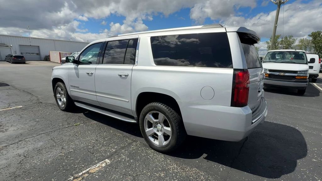 Used 2020 Chevrolet Suburban Premier AWD/4WD image 6