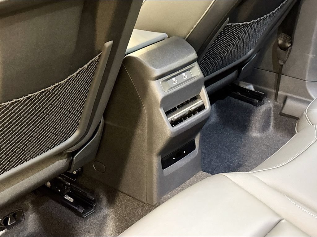 New 2026 Audi Q3 quattro 2.0T AWD/4WD image 17