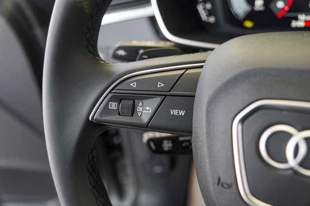 Certified 2025 Audi Q3 2.0T Premium w/ Convenience Package image 15