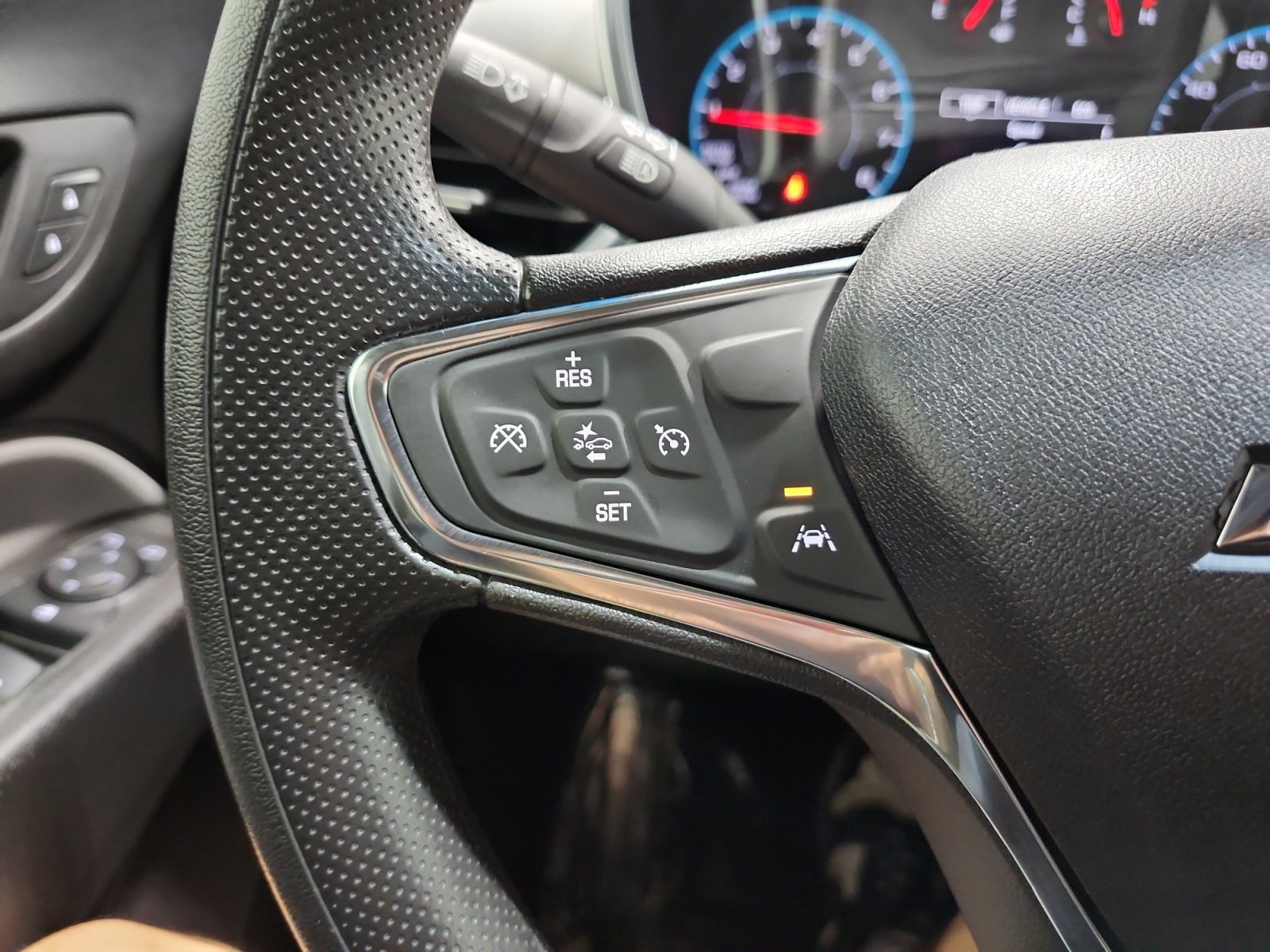 Used 2020 Chevrolet Equinox LS AWD/4WD image 21