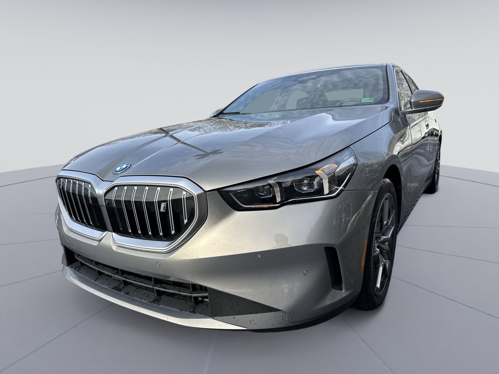 New 2026 BMW i5 eDrive40 image 5