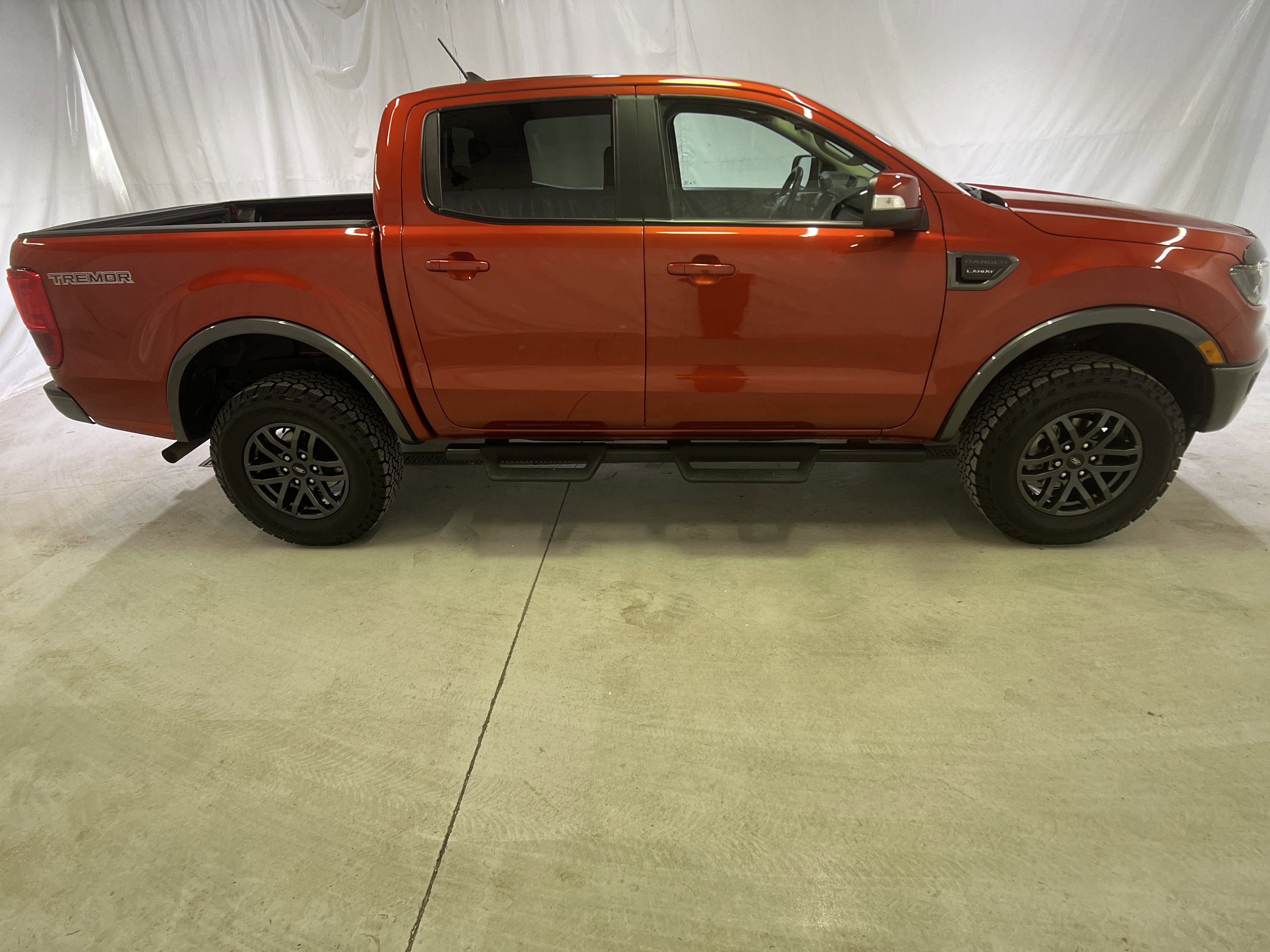 Used 2022 Ford Ranger Lariat w/ Tremor Off-Road Package image 12