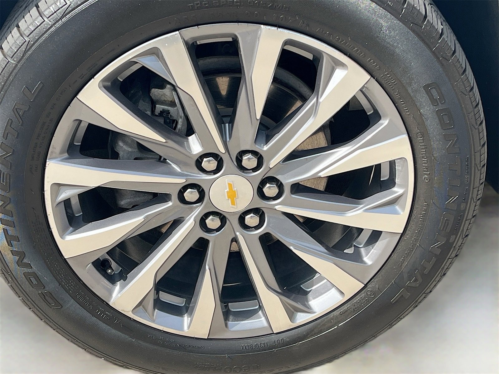 Used 2023 Chevrolet Traverse Premier w/ LPO, Floor Liner Package image 34