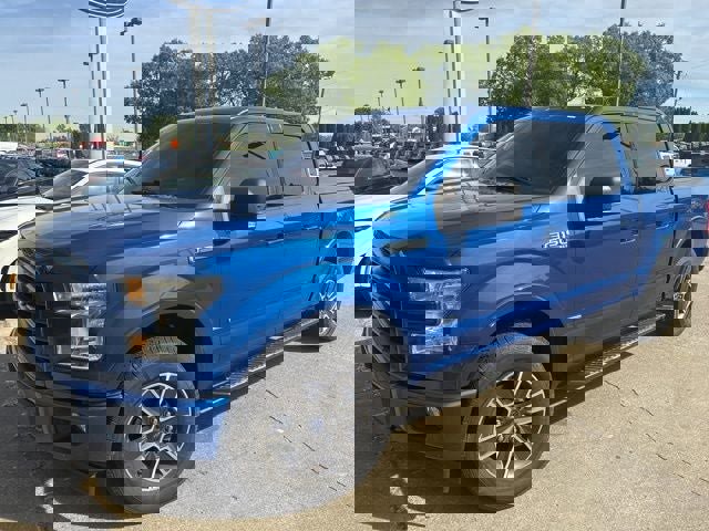 Used 2017 Ford F150 XLT w/ Equipment Group 302A Luxury AWD/4WD image 6