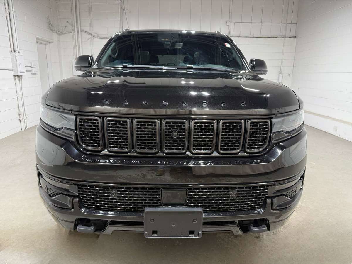 Used 2024 Jeep Wagoneer Series II w/ Convenience Group I image 2