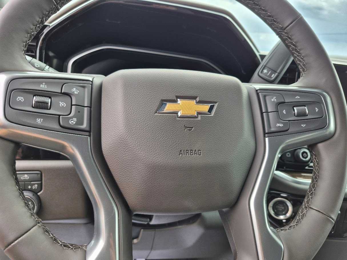 New 2026 Chevrolet Silverado 1500 LT w/ Leather Package AWD/4WD image 15
