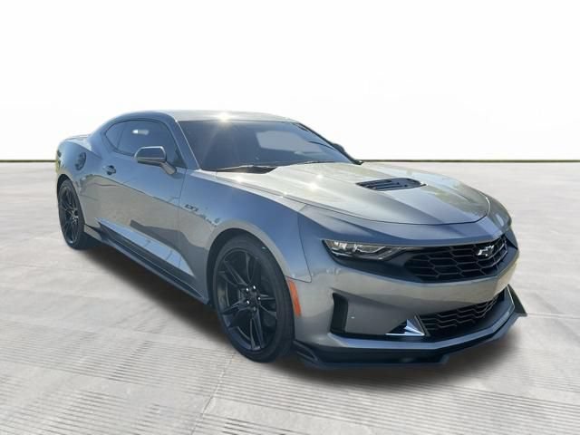 Used 2022 Chevrolet Camaro LT RWD image 2