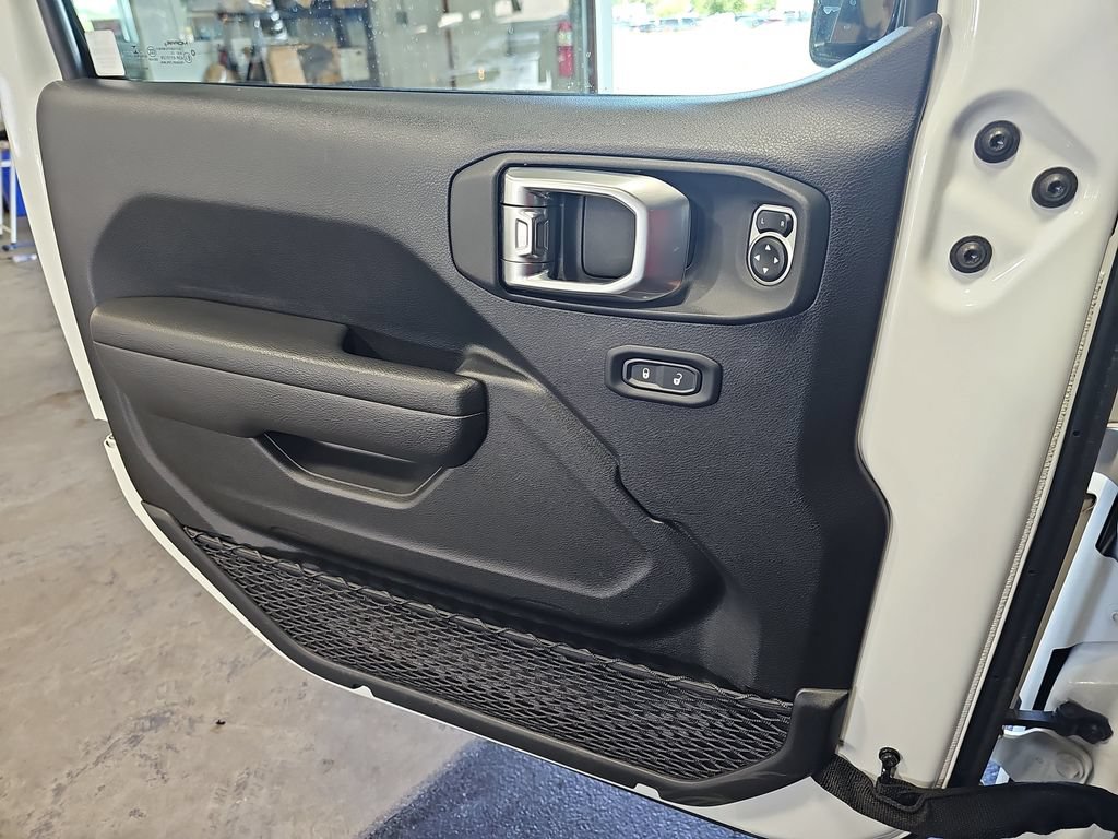 Used 2023 Jeep Gladiator Sport AWD/4WD image 26